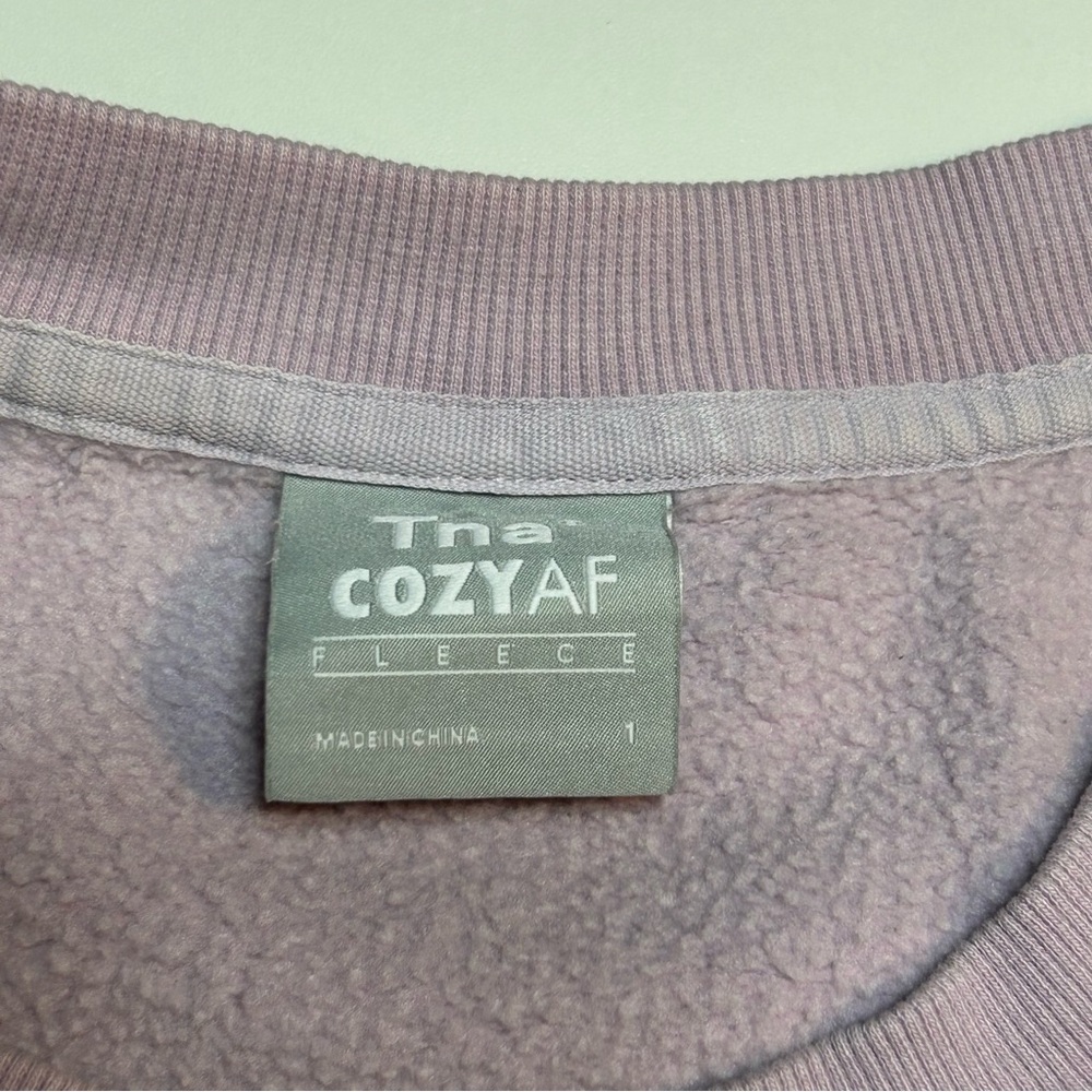 Tna Aritzia Cozy Fleece Boyfriend Crewneck Sweatshirt Lilac Fog Purple - Picture 3 of 6